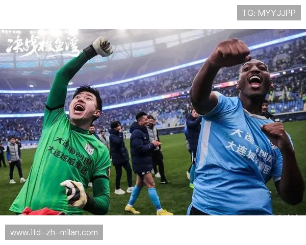 大连英博多线渗透造成巨大压力，场面极度紧绷